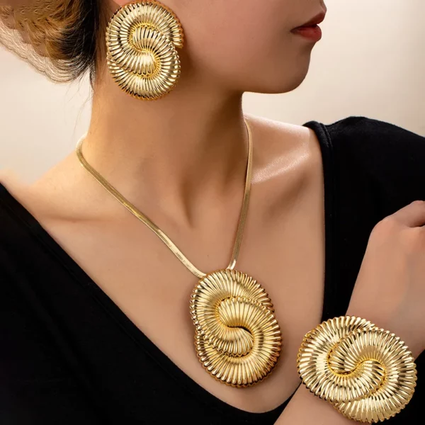 Geometric Circle Twisted Ripple Women's Earrings Necklace Bracelet Jewelry Set Fashion Jewelry Accessories 2025 New Style