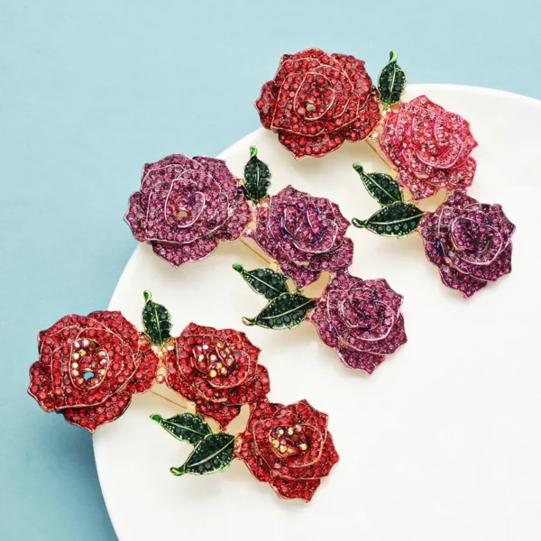 Wuli & baby Grote Strass Bloem Broches Vrouwen 3-kleur Fonkelende Rose Bruiloften Party Broche Pins Geschenken