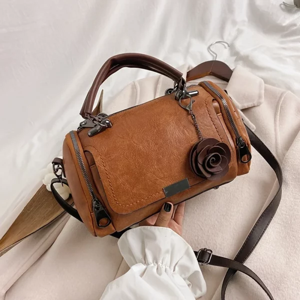 Grote vintage Boston handtas - effen PU-tas met ritssluiting en bloemhanger - perfect voor occasioneel gebruik