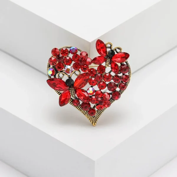 Prachtige Kristallen Zirkoon Romantische Hart Vlinder Broche voor Dameskleding Jurk Badge Pin Fashion Business Party Sieraden