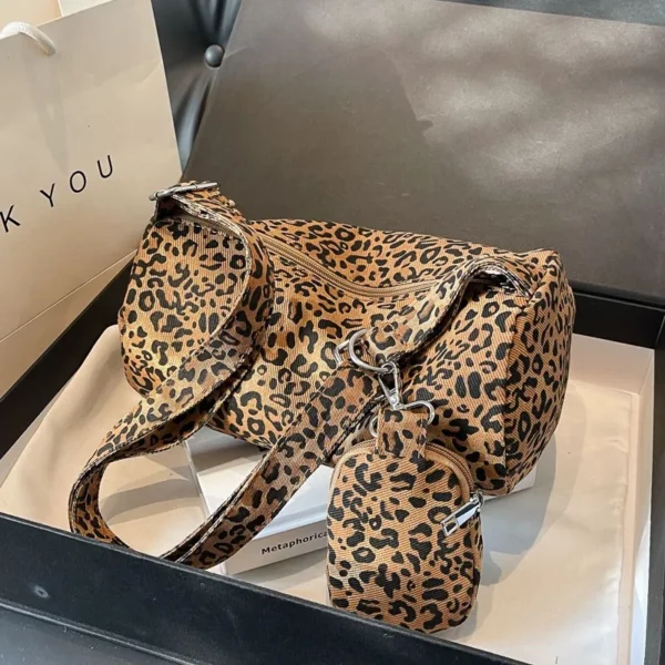 Koreaanse versie Niche Luipaardprint Canvas Okseltas voor Dames Nieuwe Trendy Mode Schoudertas Woon-werkverkeer Veelzijdige kussentas
