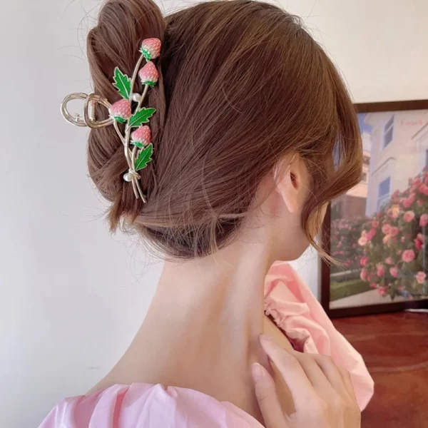 Meisjesaccessoires Hoofddeksels Tiara Haarclip Klauwklemmen Haarkrab Metalen paardenstaart Aardbeienhaarklauw