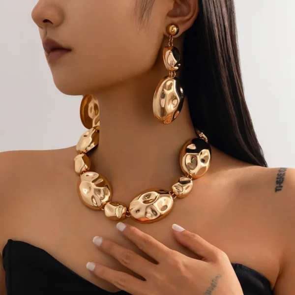 Modieuze Metal Sensation gevouwen kettingset Grensoverschrijdende sieradenaccessoires Heldere afwerking Ketting met onregelmatige vorm