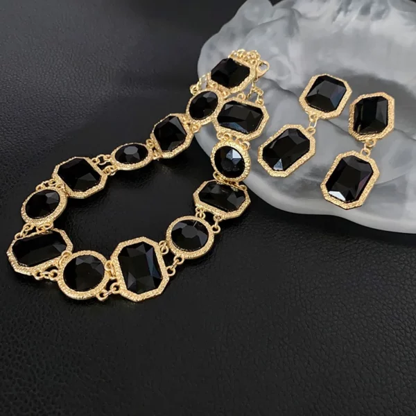 Kristallen vierkante ronde ketting voor dames Retro mode kraag ketting Luxe Dangle Oorbellen Dames sieradenset twee stukken