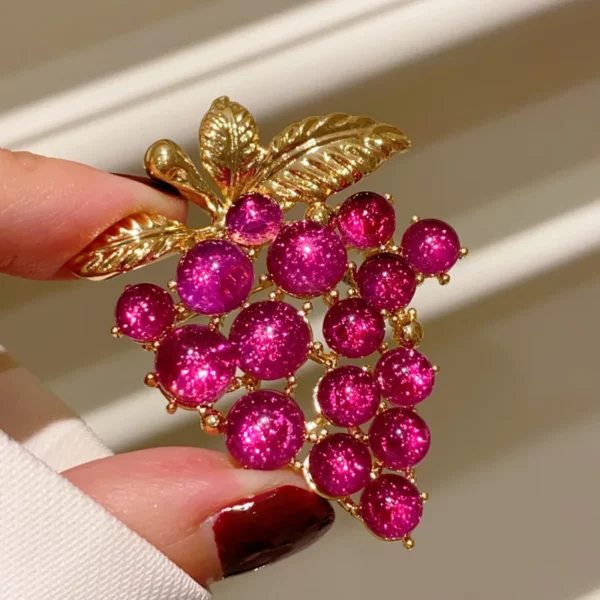 Strass Druif Broches voor Vrouwen Unisex Fruit Pins Plant Reversspeldjes Office Party Sieraden Accessoires Geschenken