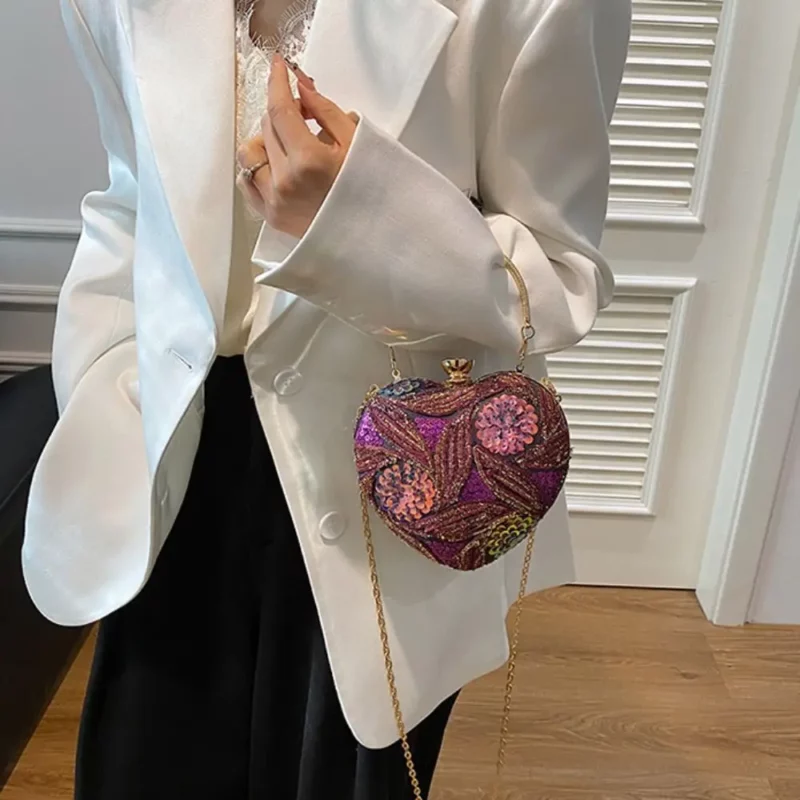 Heart-shaped Glitter & Paillets Clutch bag - Image 2