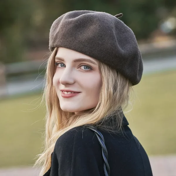 New Spring Beret Hat Painter Flat Cap Women Vintage Wool Berets Hat Solid Color Bonnet Caps Casquette Female Warm Winter Cap