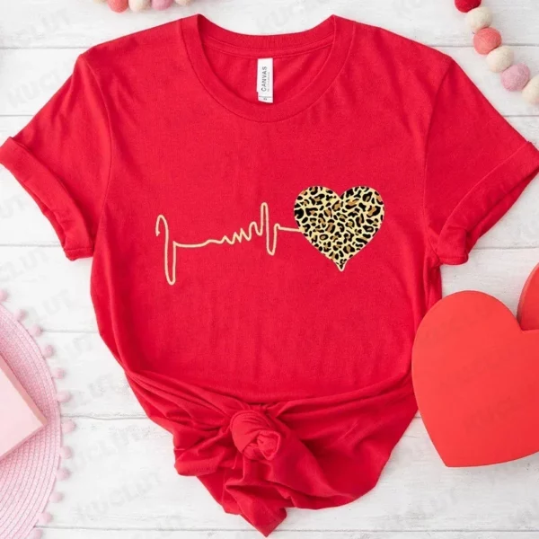 Luipaard Liefde Hart Print Vrouwen T-shirt Mode Valentijnsdag Grafische Tops Korte Mouw Tees Casual Esthetische Vrouwelijke Kleding