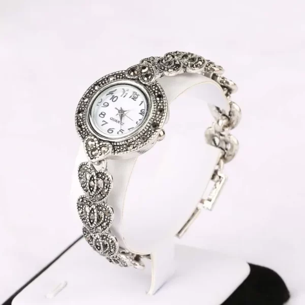 Nieuwe Vintage Luxe Armband Horloge Vrouwen Strass Dames Elegante Horloges Klok Quartz Horloge Relogio Feminino Reloj Mujer